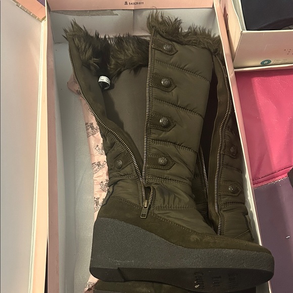 Juicy Couture Olive Winter Boots with Fur Trim - Picture 1 of 1